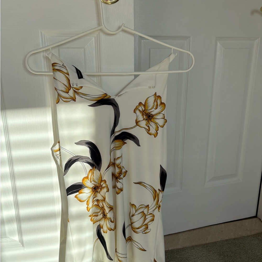 NWT White House Black Market White and Gold Floral Camisole - Picture 3 of 6